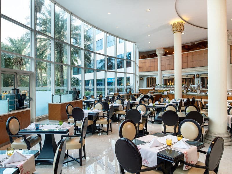 Hotel Sheraton Jumeirah Beach Resort - Dubaj, Spojené Arabské Emiráty - foto 19