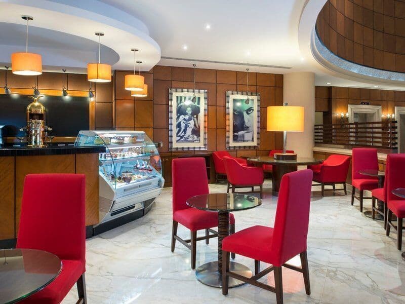 Hotel Sheraton Jumeirah Beach Resort - Dubaj, Spojené Arabské Emiráty - foto 18