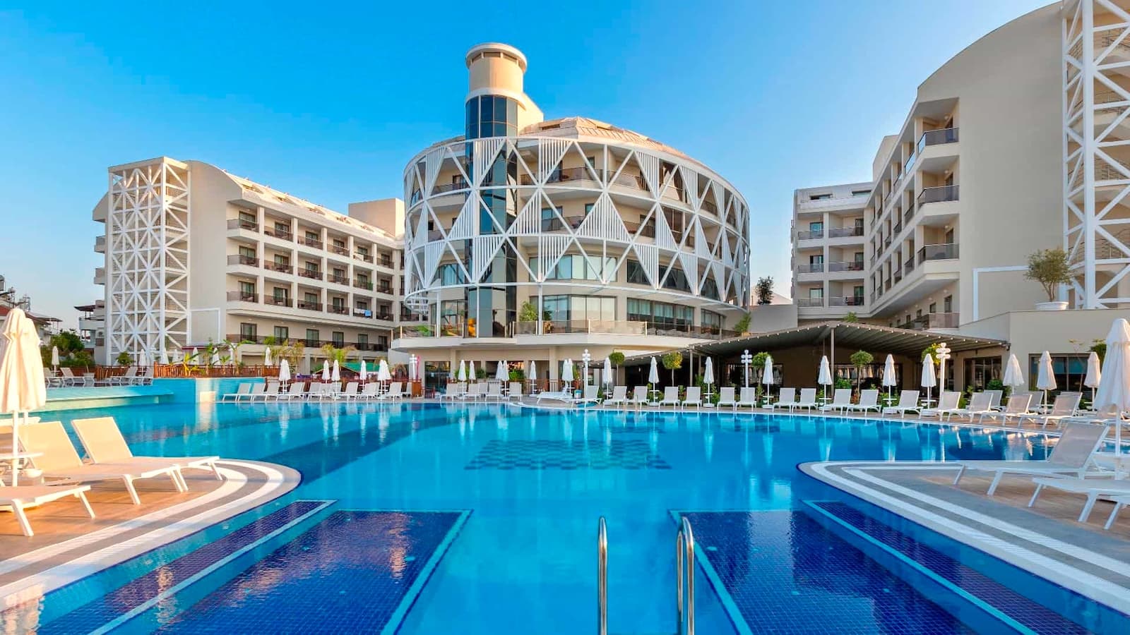 Hotel Seashell Vega – Side