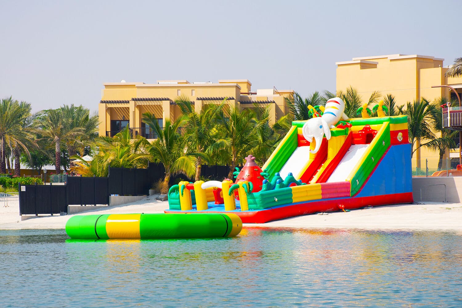 Hotel The Bay Club - Doubletree by Hilton Marjan Island - Ras al Khaimah, Spojené Arabské Emiráty - foto 16