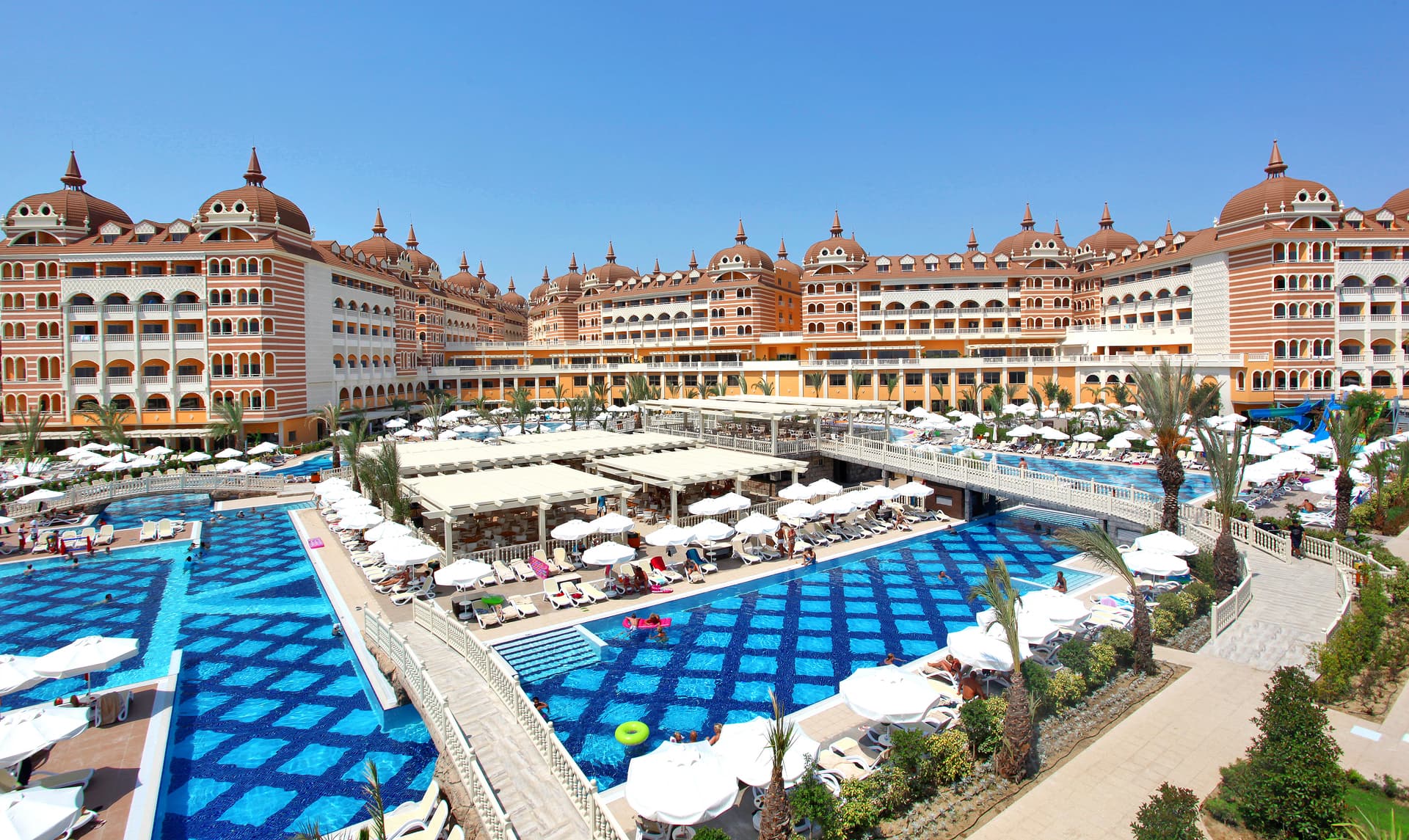 Hotel Royal Alhambra – Side