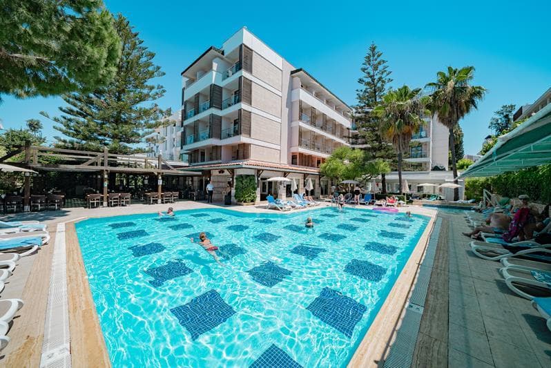 Trendy Side Beach – Turecko