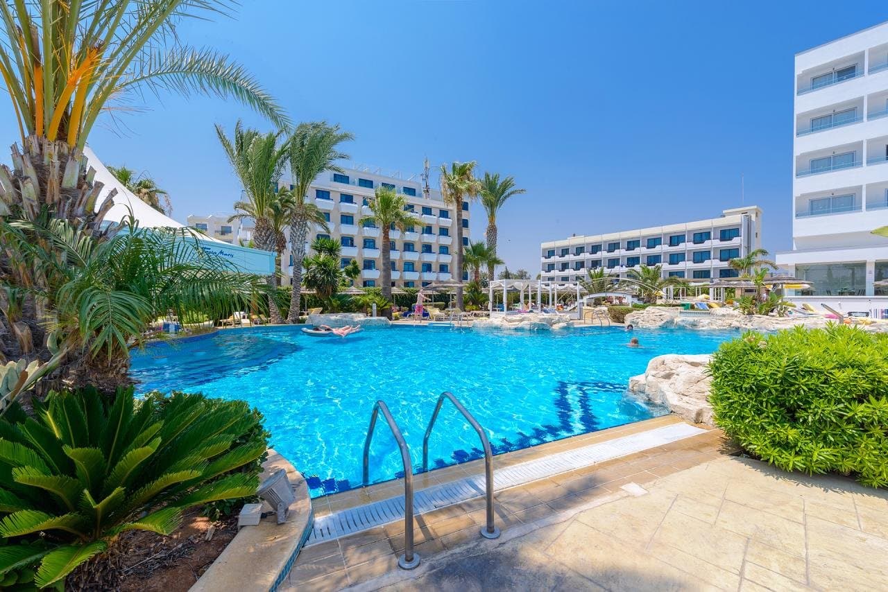 Tasia Maris Beach - južný Cyprus, Cyprus - foto 2