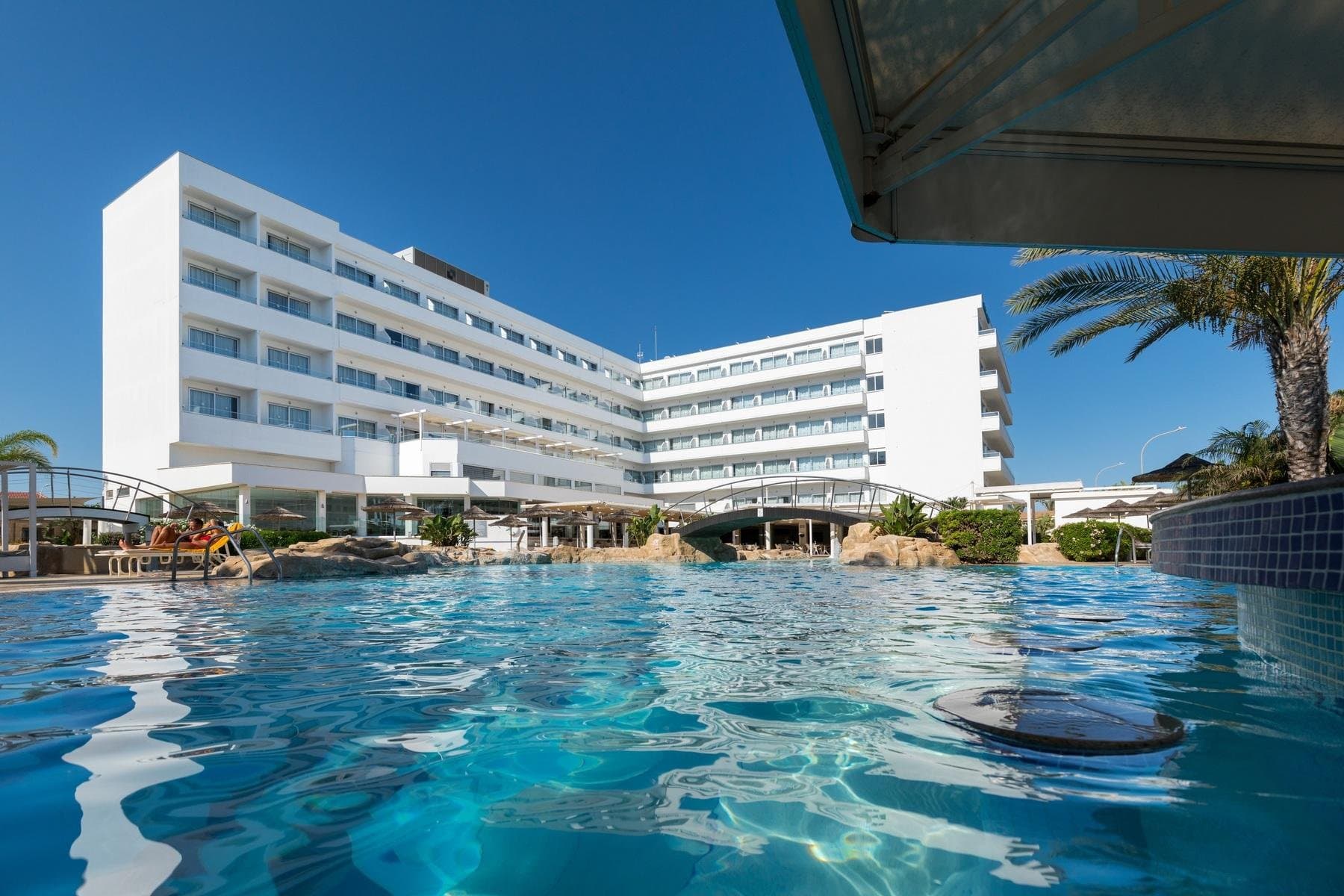Tasia Maris Beach - južný Cyprus, Cyprus - foto 1